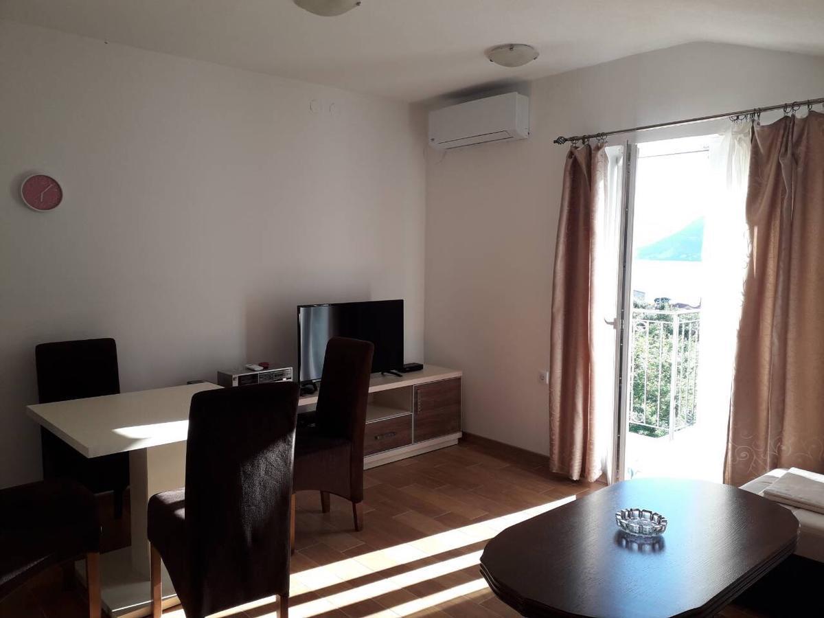 Apartmani Viza Рисан Экстерьер фото