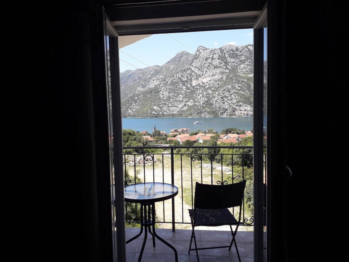 Apartmani Viza Рисан Экстерьер фото